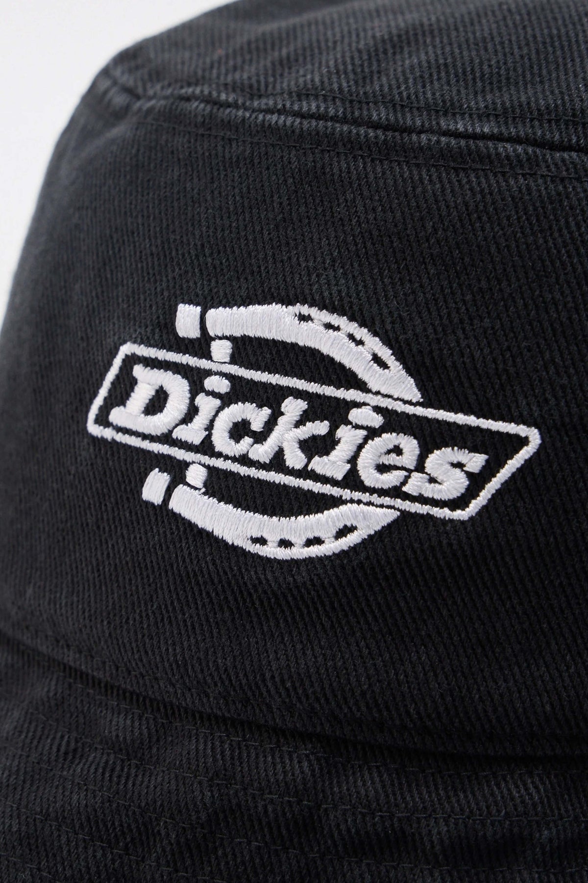 DICKIES DKAQLBLK LOCKLAND BUCKET HAT en color NEGRO (3)