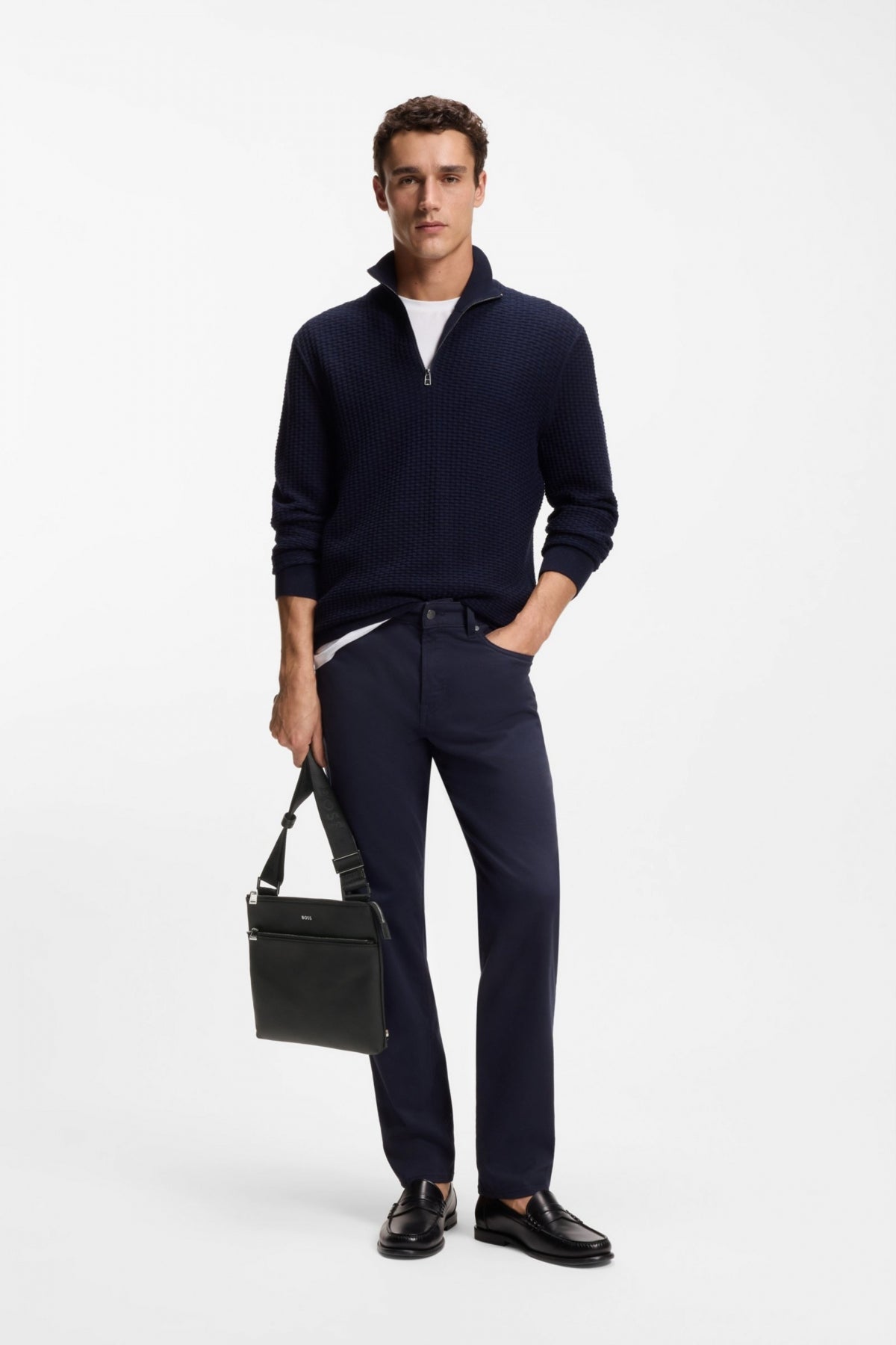 HUGO BOSS ZAIR S Z ENV LARGE en color NEGRO (4)