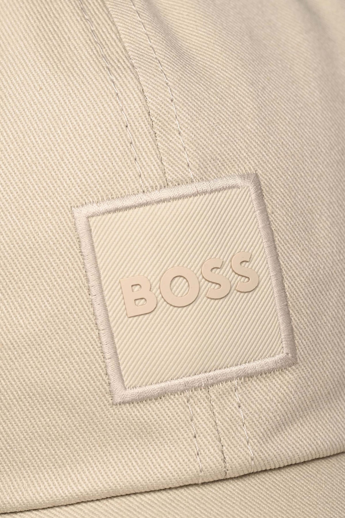 BOSS DERREL PL en color BEIS (3)