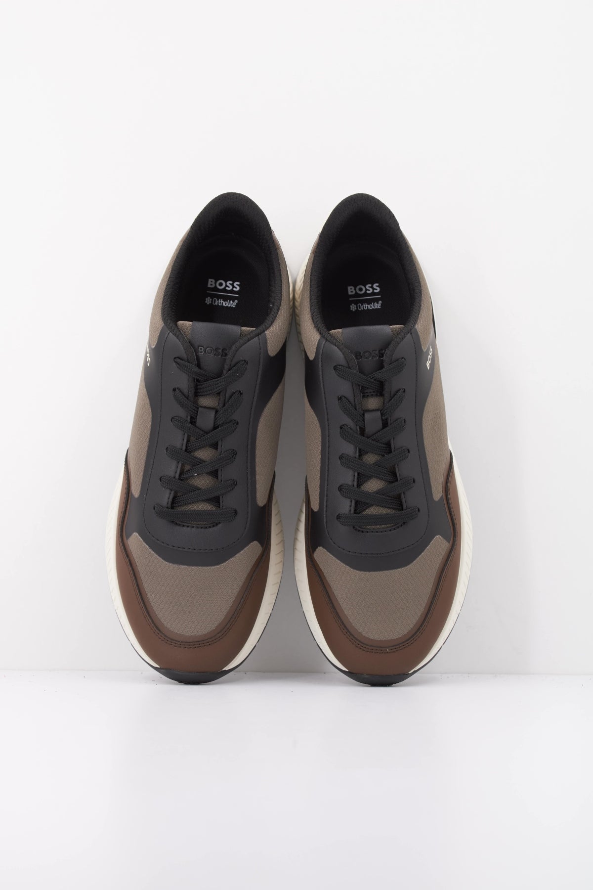 BOSS TITANIUM RUNN RSTH en color MARRON (3)