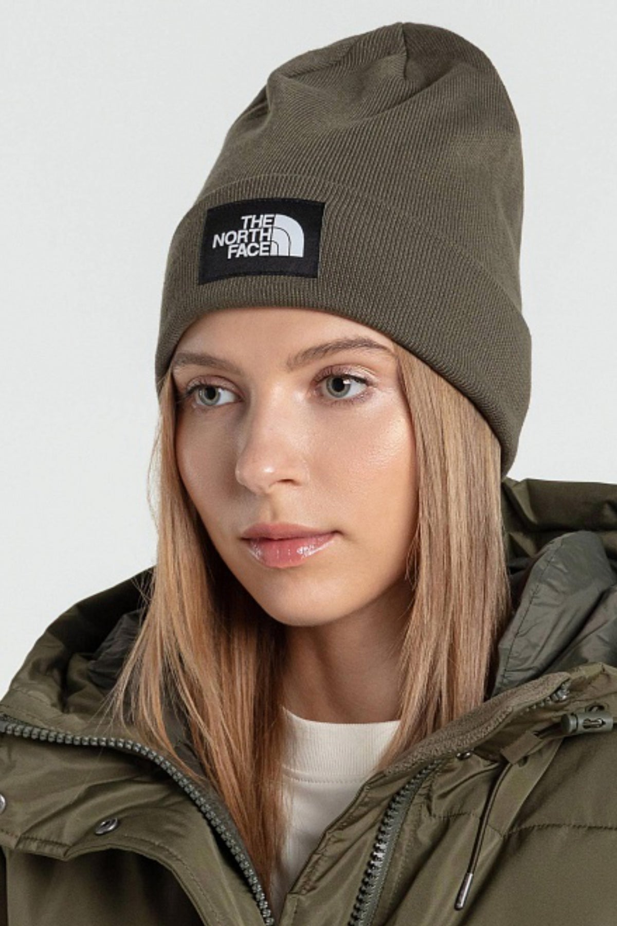 THE NORTH FACE DOCKWKR RCYLD BEANIE en color VERDE (3)