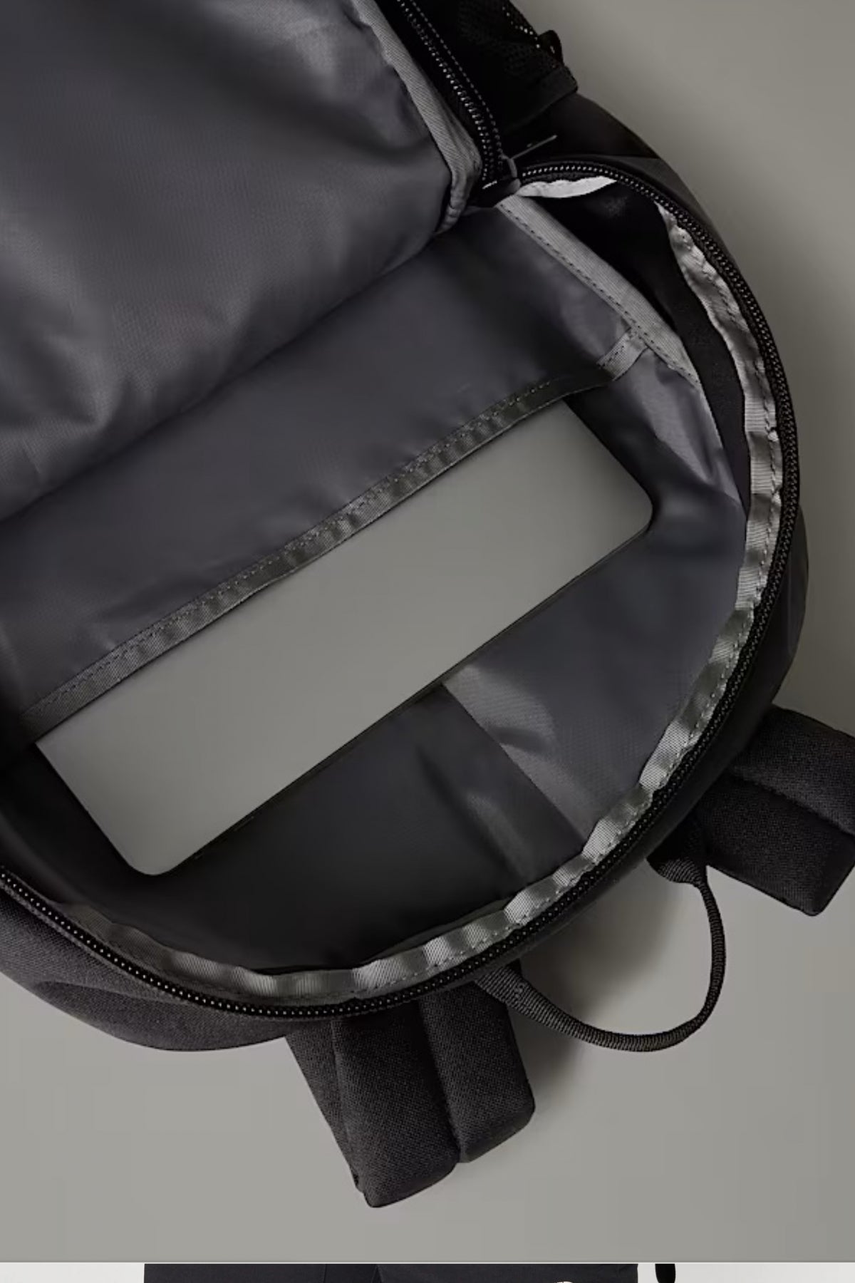 THE NORTH FACE en color NEGRO (4)