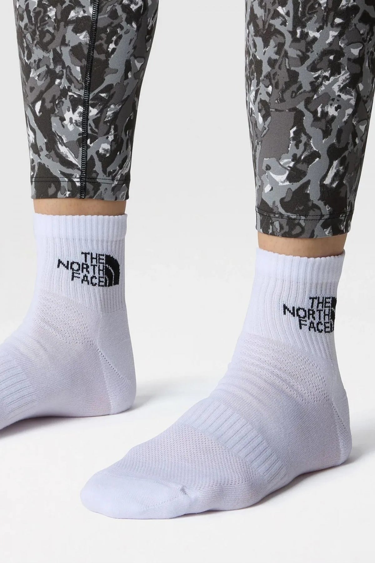 THE NORTH FACE MLSPRT SOCK CSH QRTR en color BLANCO (3)