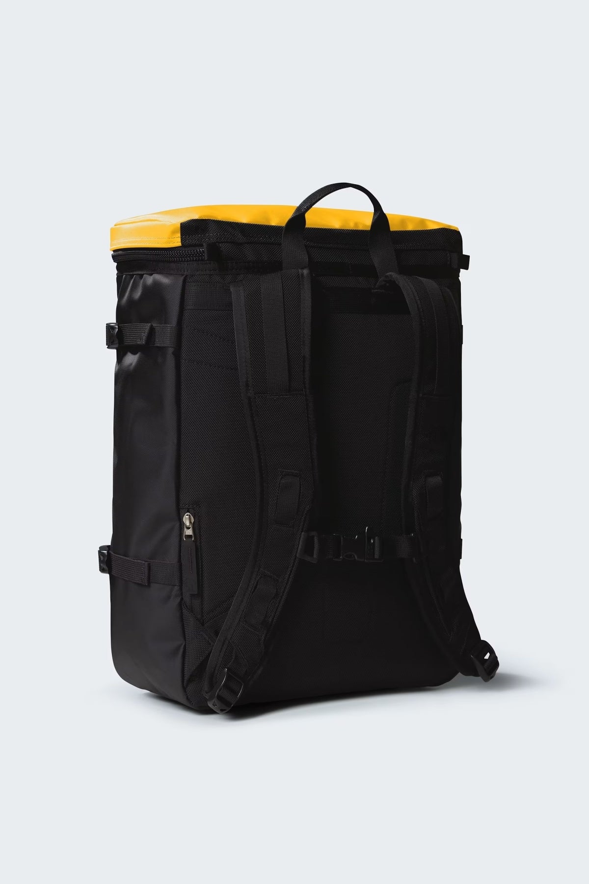THE NORTH FACE BC FUSE BOX BKP en color AMARILLO (2)