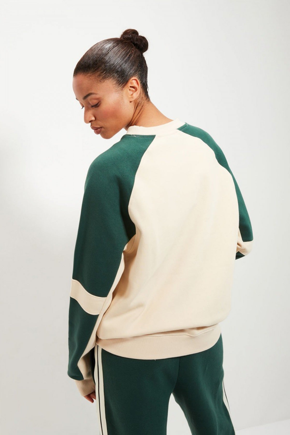 ELLESSE NORINA SWEATSHIRT en color BLANCO (1)