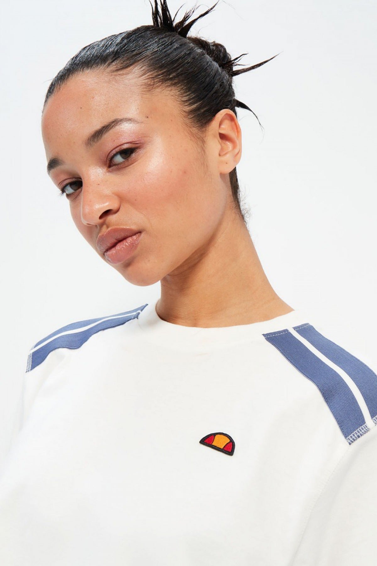 ELLESSE IVA CROPPED T-SHIRT en color BLANCO (3)