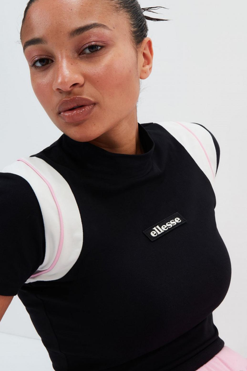 ELLESSE MART CROP T-SHIRT en color NEGRO (4)
