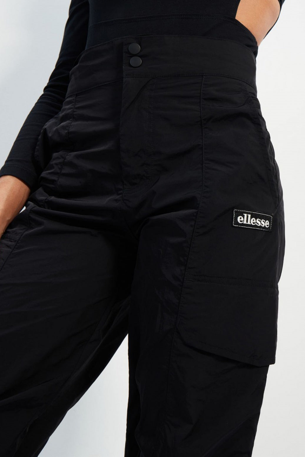 ELLESSE CORSELLO TRACK PANT en color NEGRO (4)