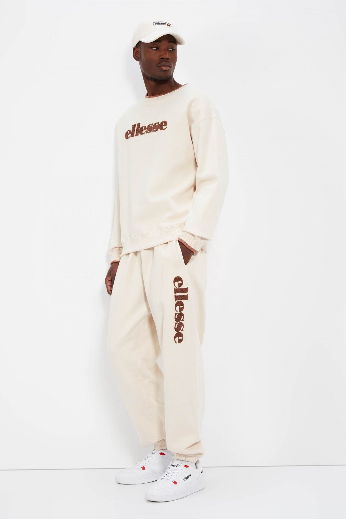 ELLESSE GARSI JOG PANT en color BLANCO (4)
