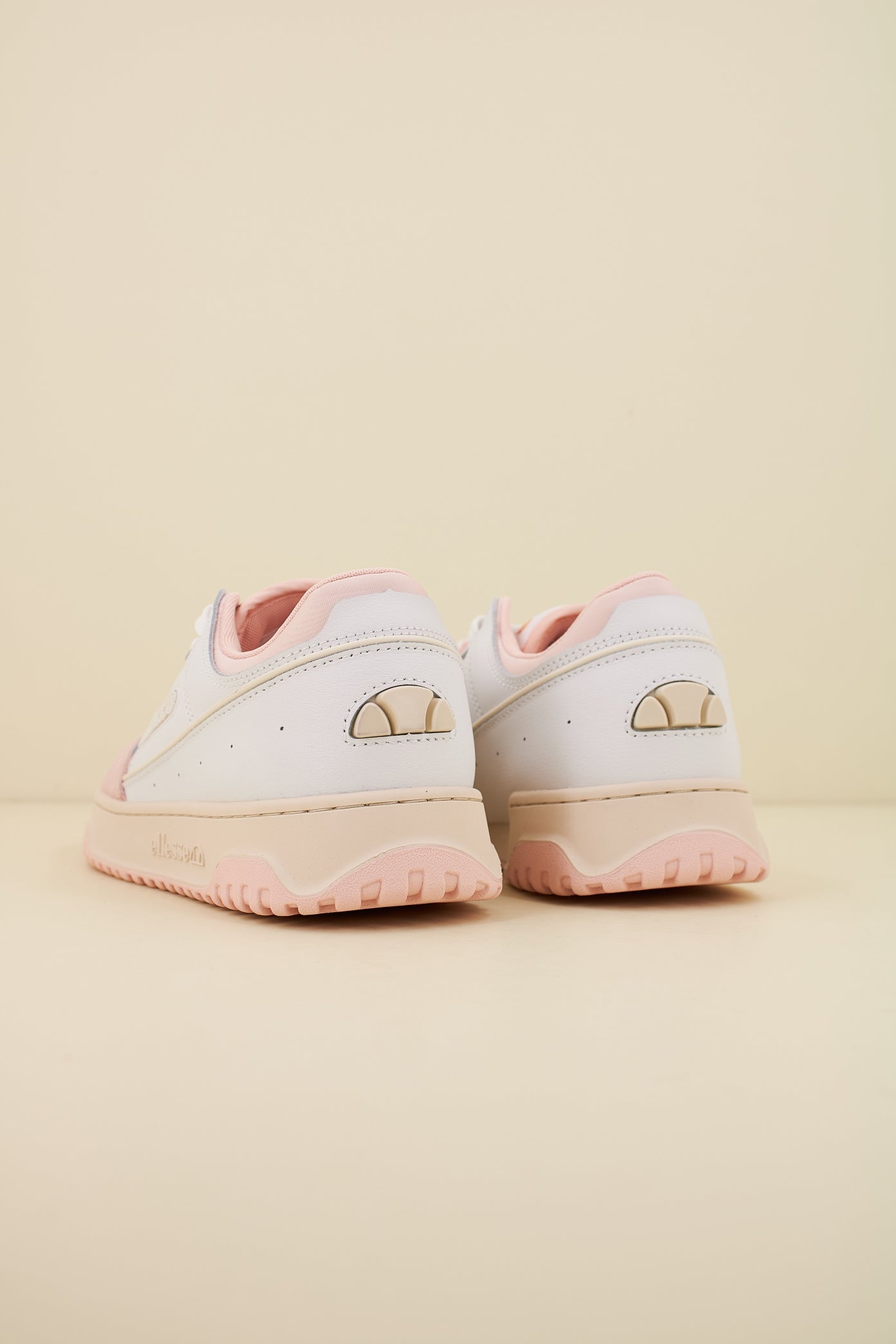 ELLESSE LS CUPSOLE en color ROSA (3)