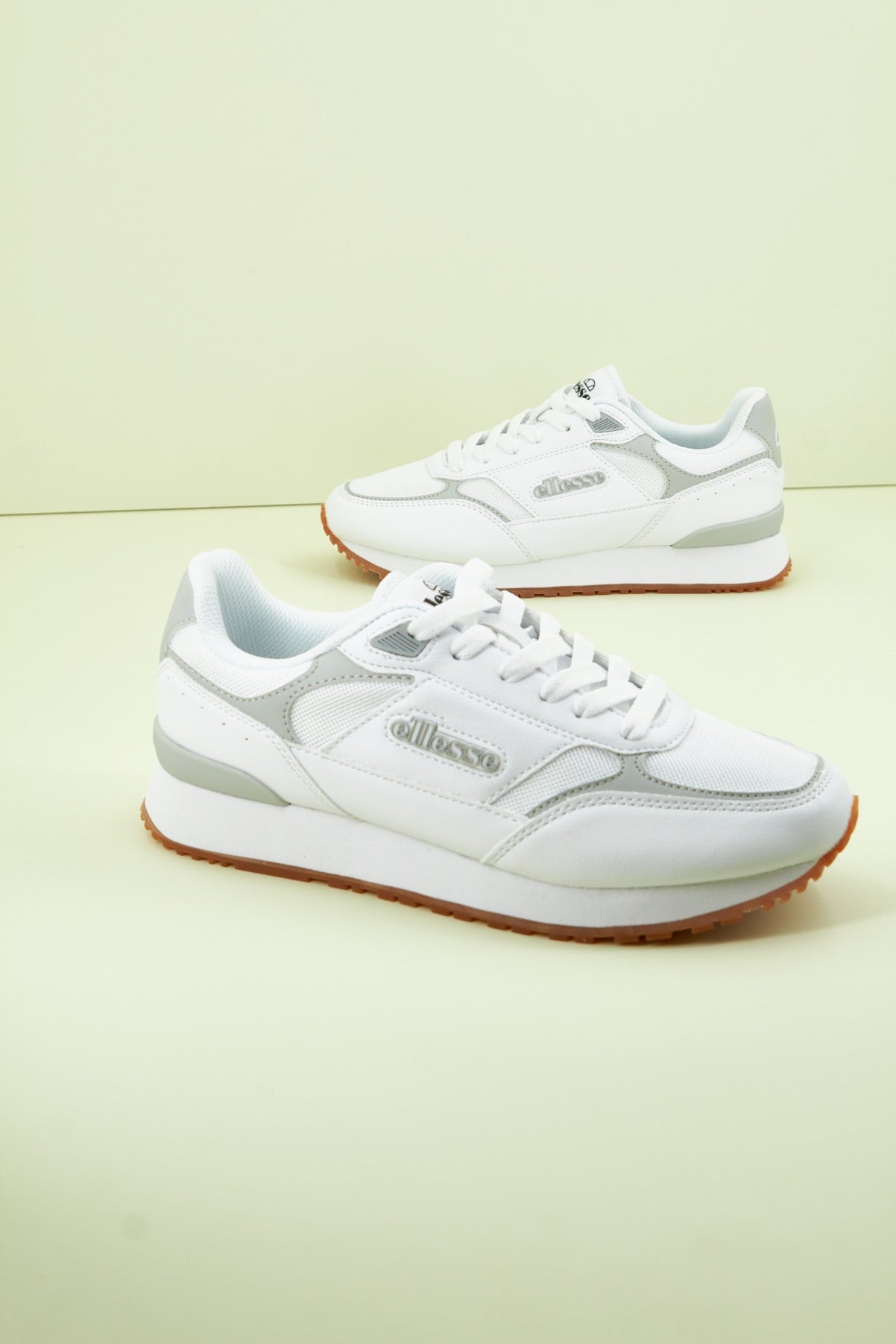 ELLESSE GARA RUNNER en color BLANCO (2)