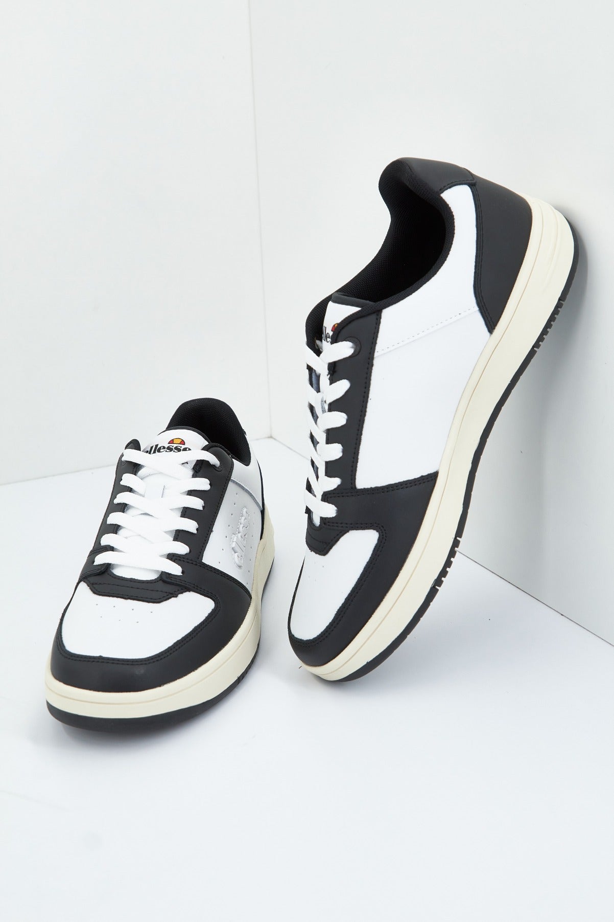 ELLESSE PANARO CUPSOLE en color BLANCO (3)