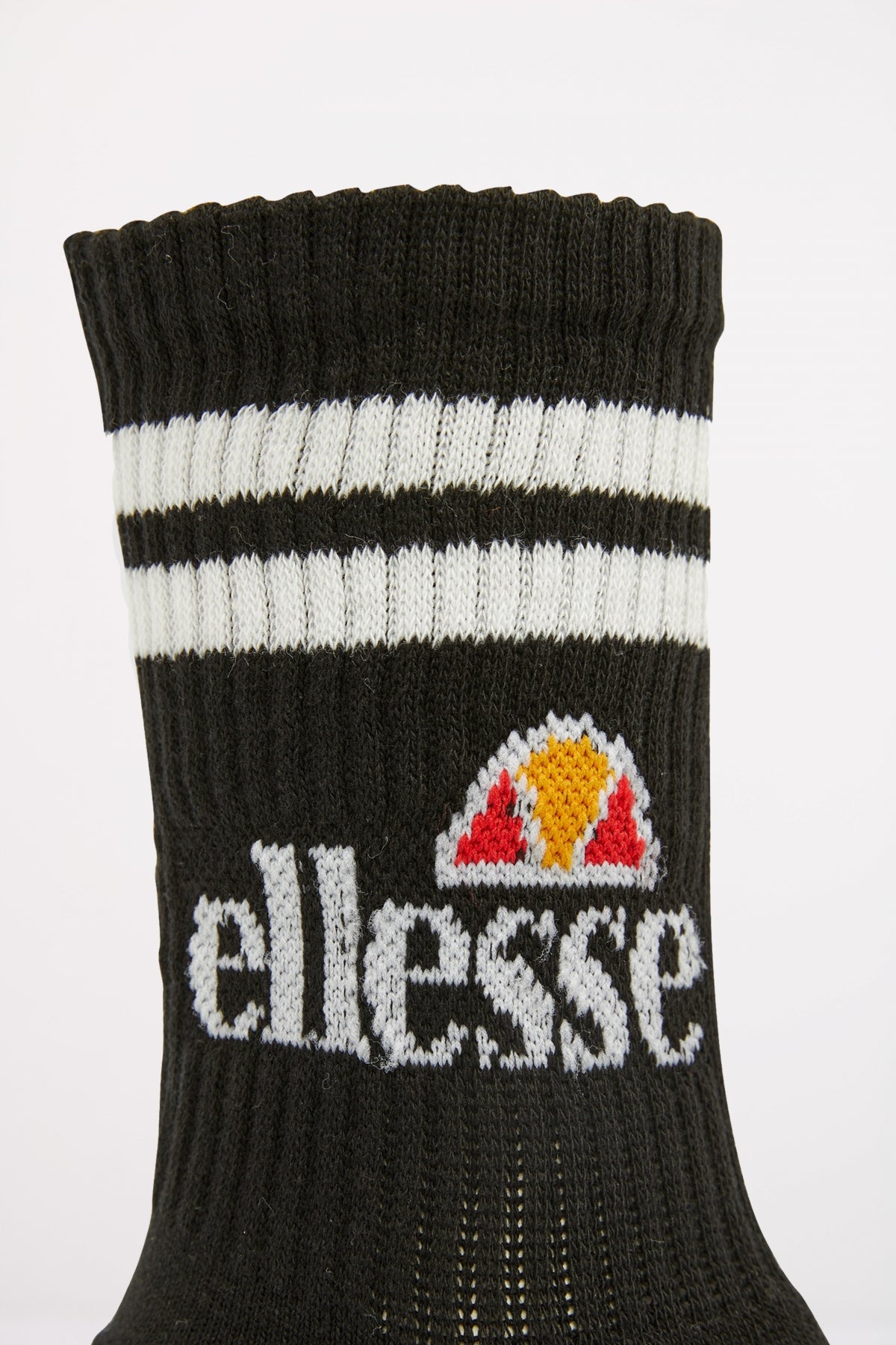 ELLESSE PULLO PK en color NEGRO (3)