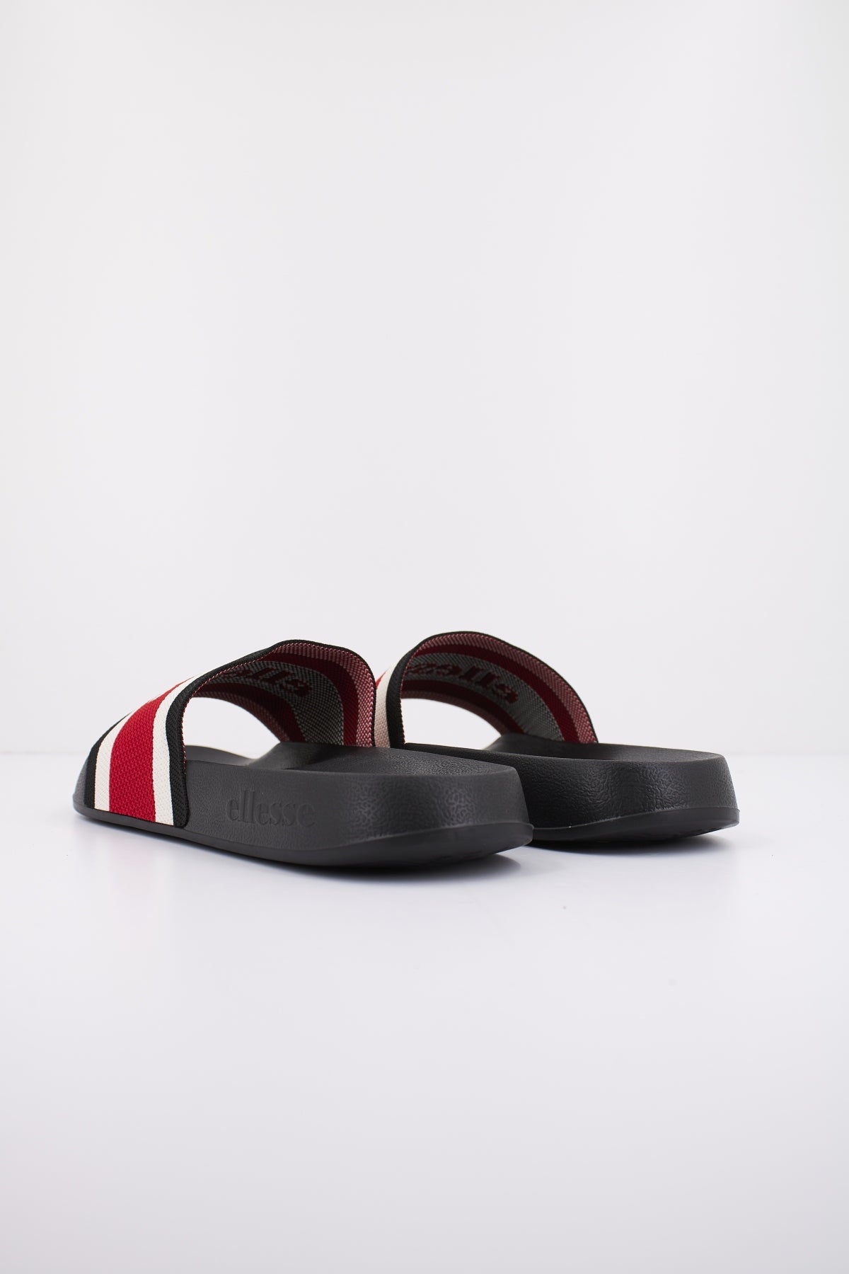 ELLESSE SHVF en color NEGRO (3)