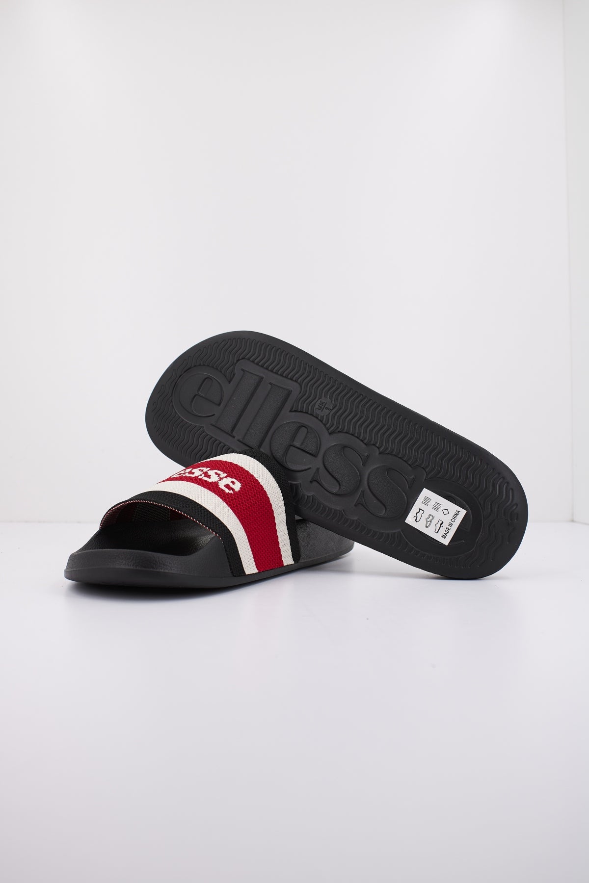 ELLESSE SHVF en color NEGRO (4)