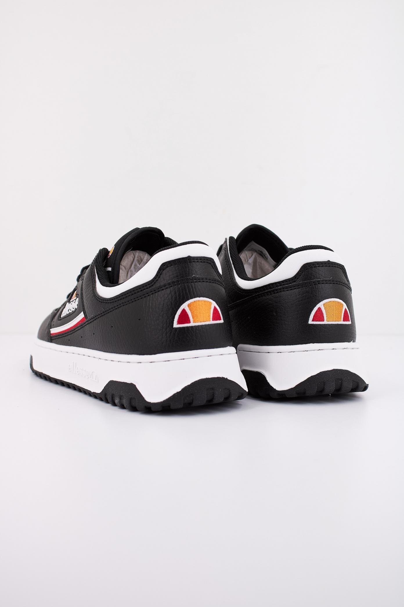 ELLESSE SHVF en color NEGRO (4)