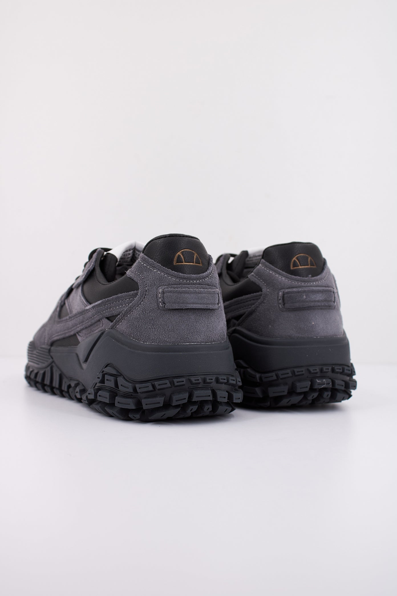 ELLESSE ELM en color NEGRO (4)