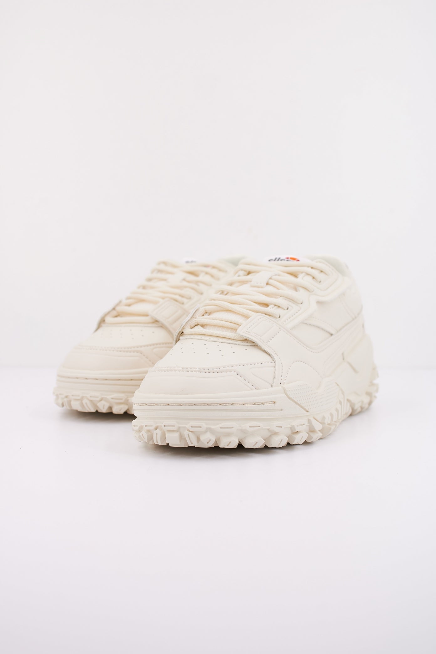 ELLESSE ELW en color BEIS (2)