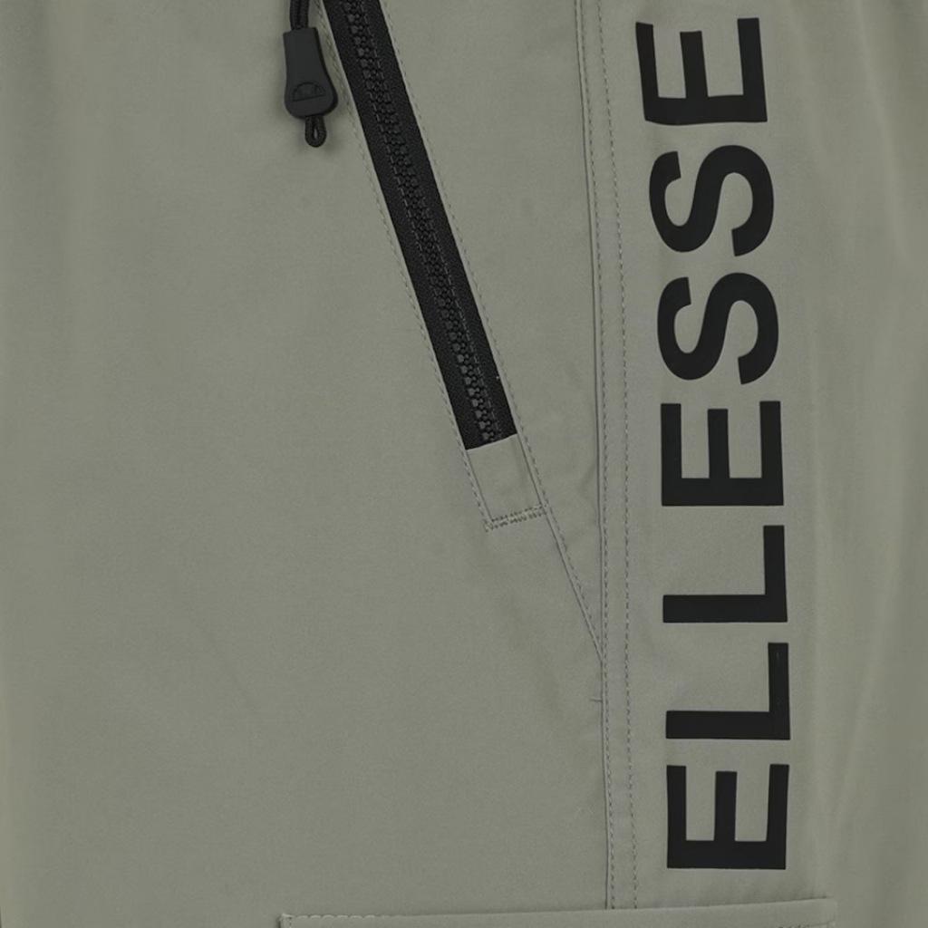 ELLESSE GAIANO CARGO SHORT en color VERDE (6)