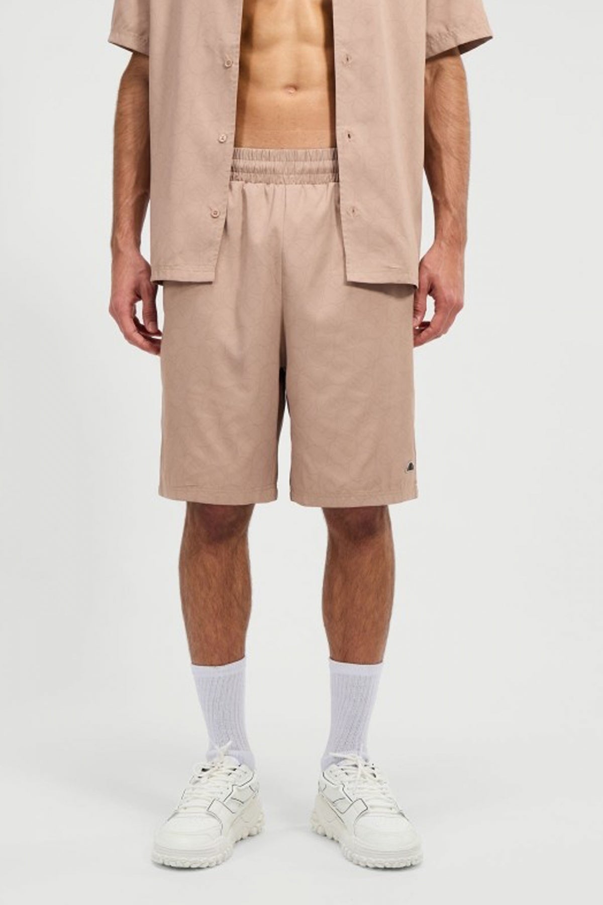 ELLESSE en color MARRON CLARO (1)
