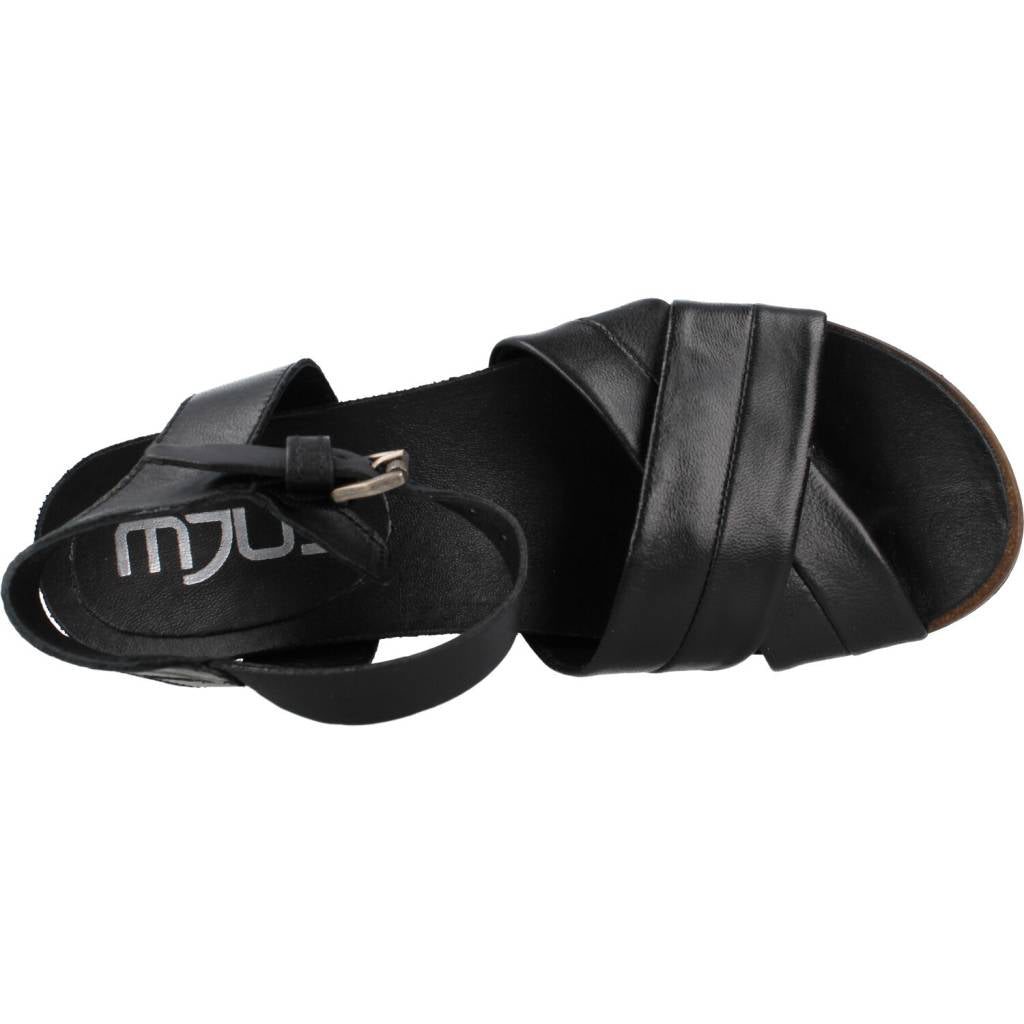 MJUS M en color NEGRO (7)