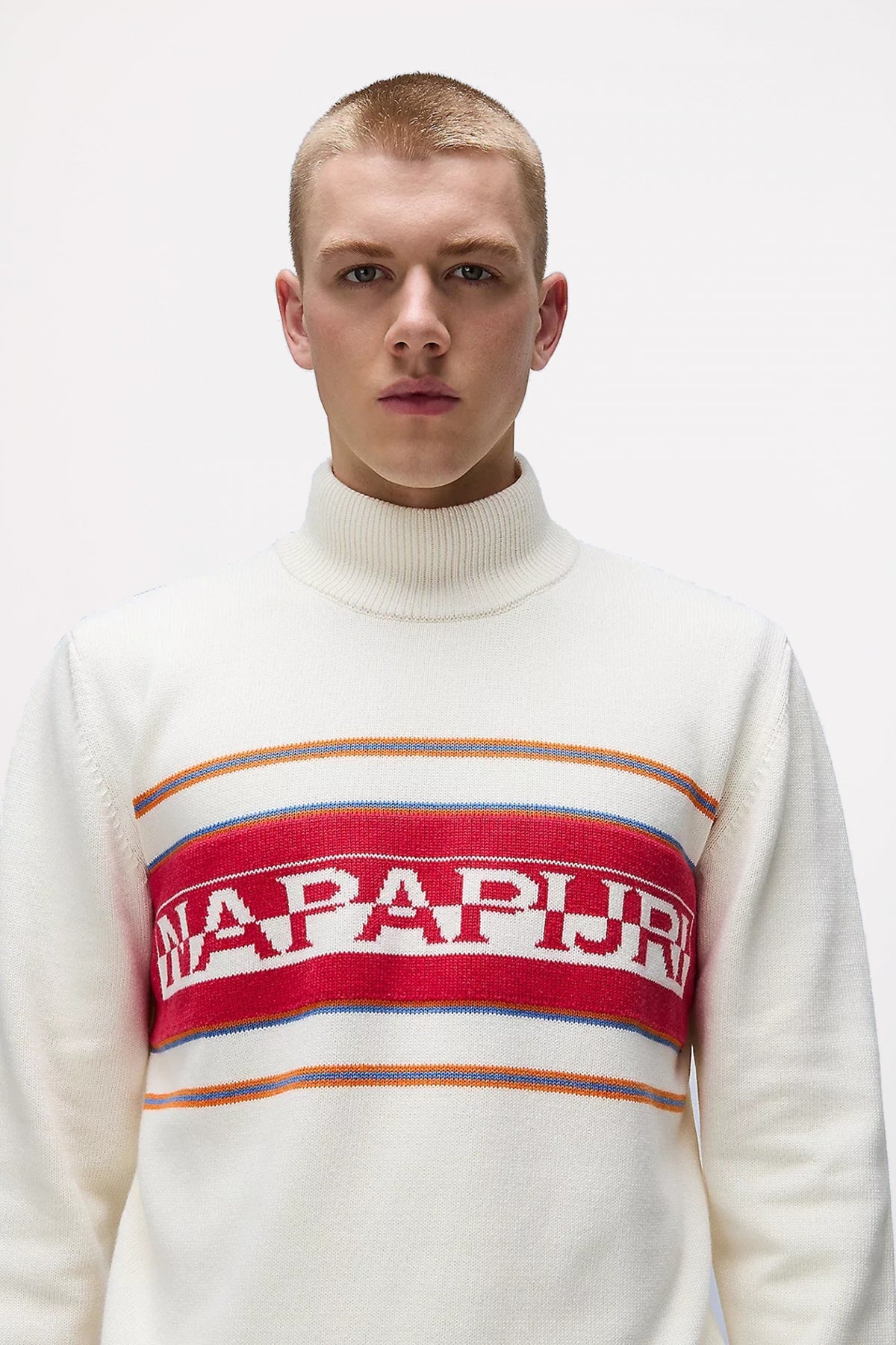 NAPAPIJRI SARDONA en color BLANCO (4)