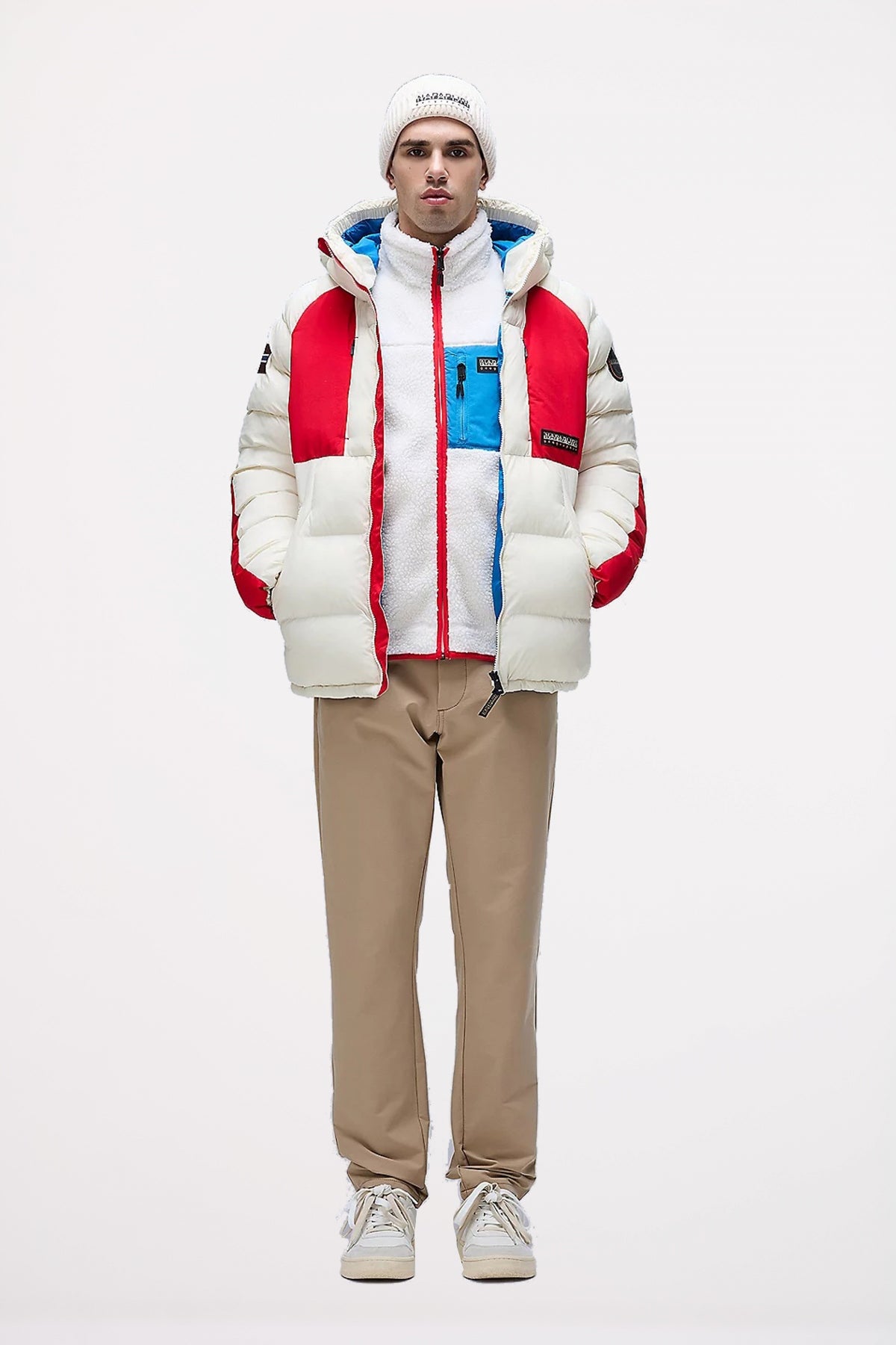 NAPAPIJRI A-MOESA PUF en color BLANCO (5)