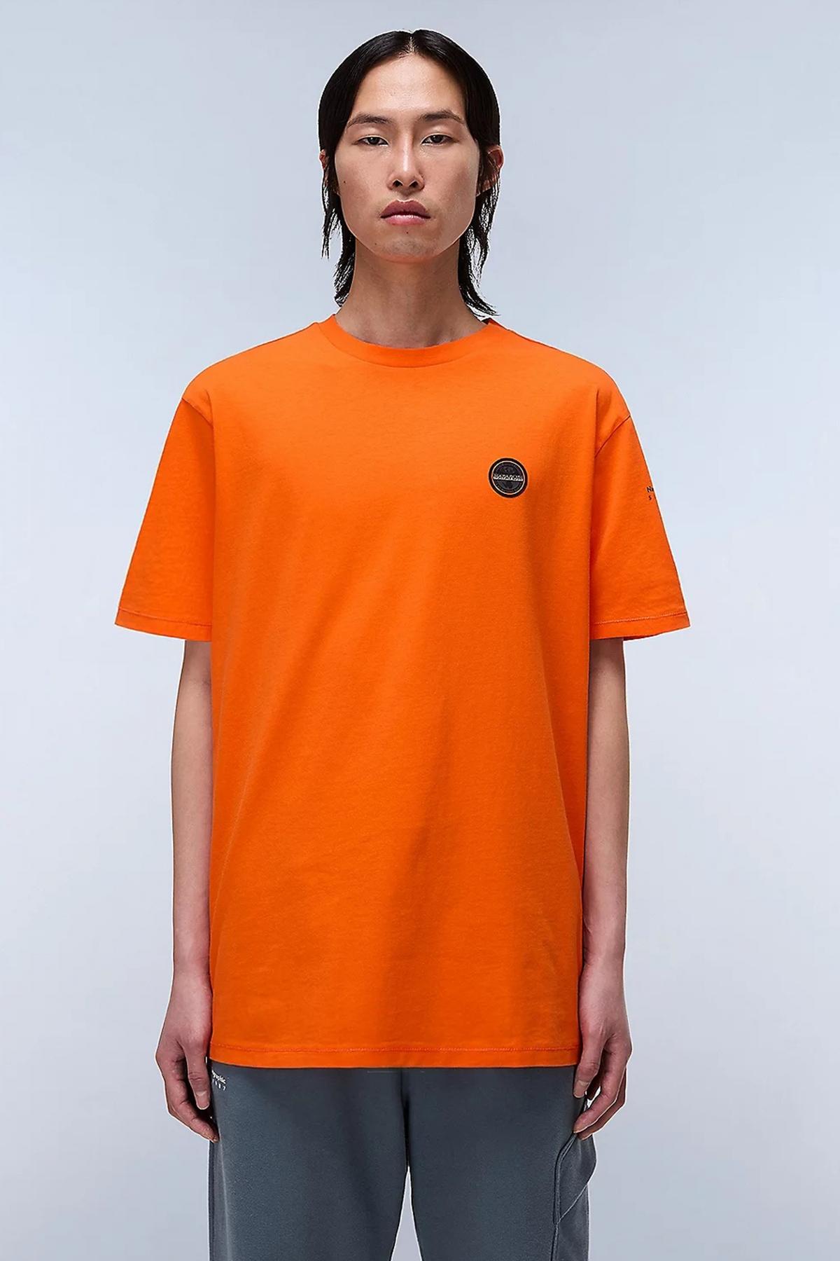 NAPAPIJRI S BADGE en color NARANJA (1)