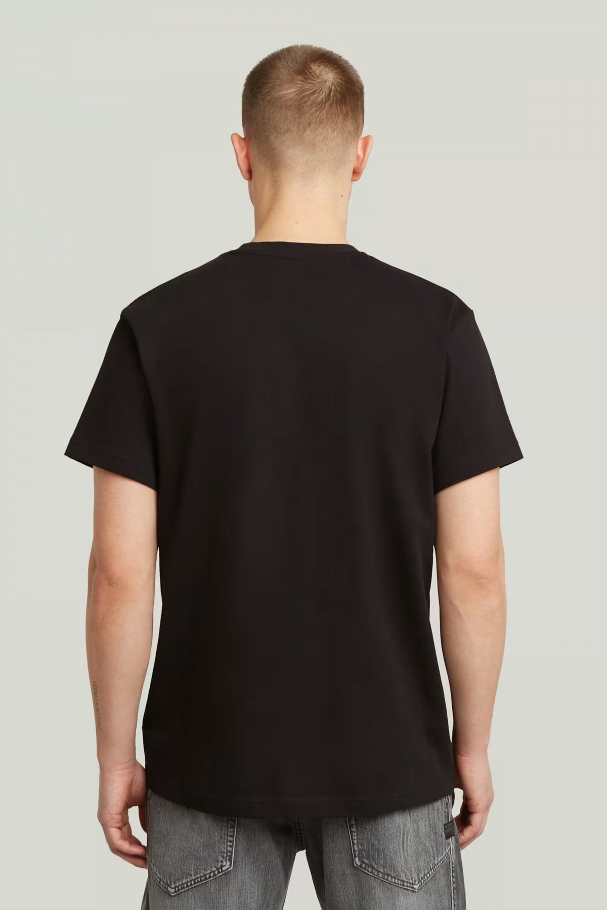 G-STAR D C FELT LOGO R T en color NEGRO (3)