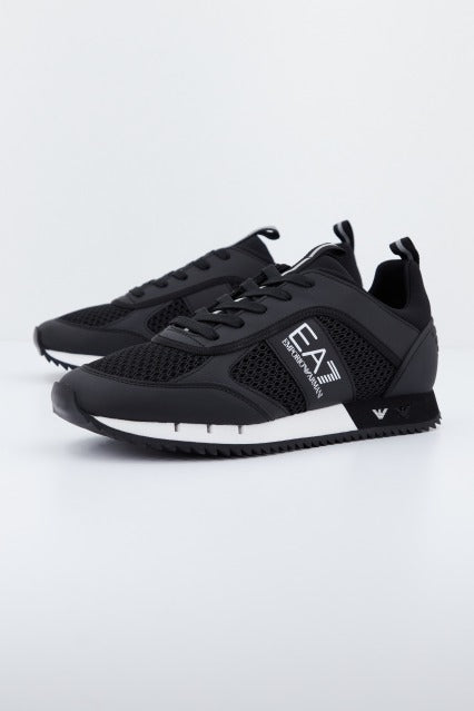 EMPORIO ARMANI XX en color NEGRO (1)