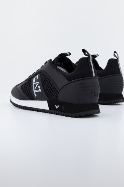 EMPORIO ARMANI XX en color NEGRO (2)