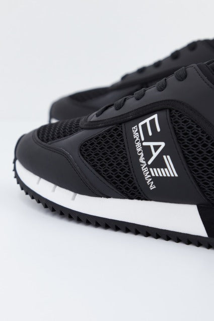 EMPORIO ARMANI XX en color NEGRO (3)