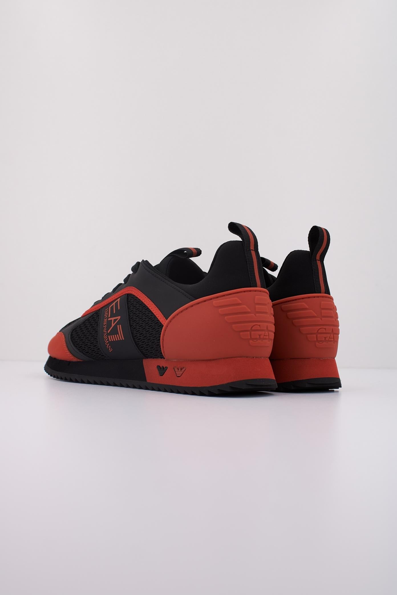 EA XX XK en color NEGRO (4)