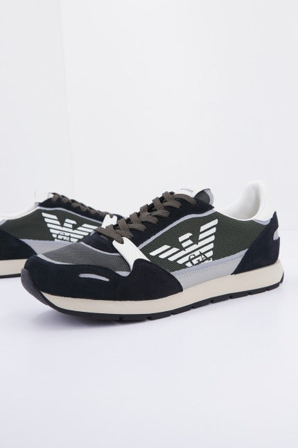 EMPORIO ARMANI SNEAKER en color VERDE (1)