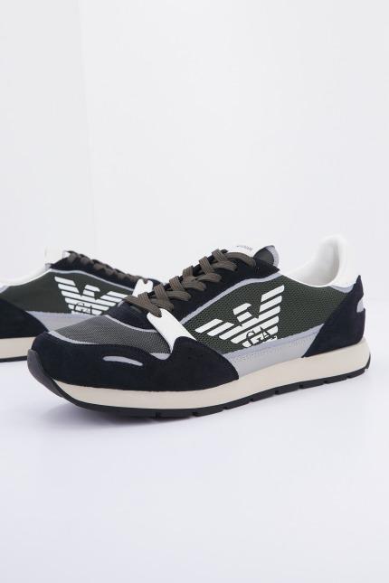EMPORIO ARMANI SNEAKER en color VERDE (1)