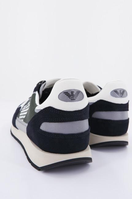 EMPORIO ARMANI SNEAKER en color VERDE (3)