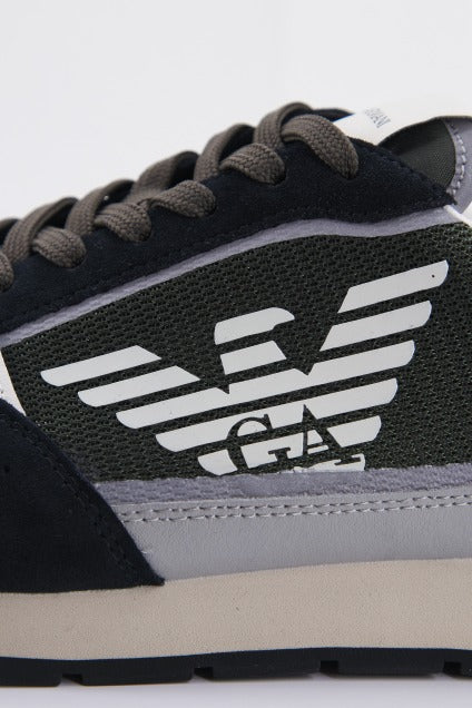 EMPORIO ARMANI SNEAKER en color VERDE (4)