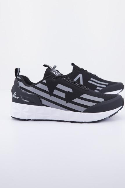 EMPORIO ARMANI SNEAKER en color NEGRO (2)
