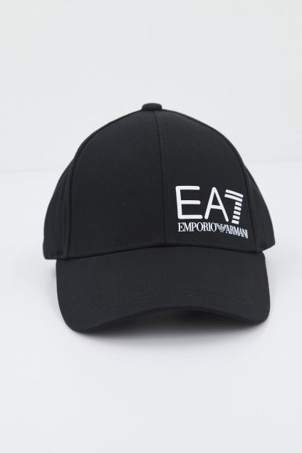 EMPORIO ARMANI BASEBALL HAT en color NEGRO (1)