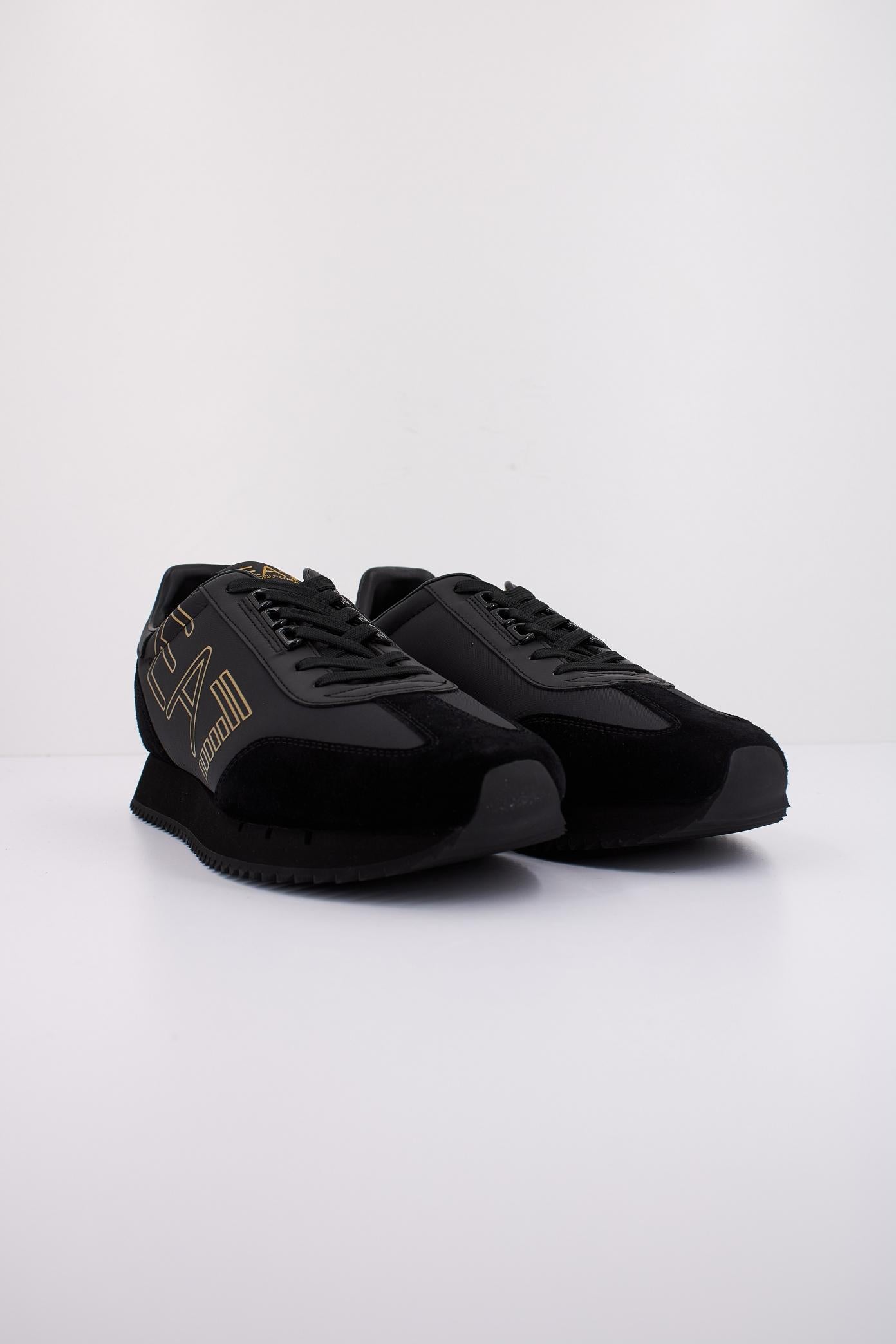 EMPORIO ARMANI XX en color NEGRO (2)