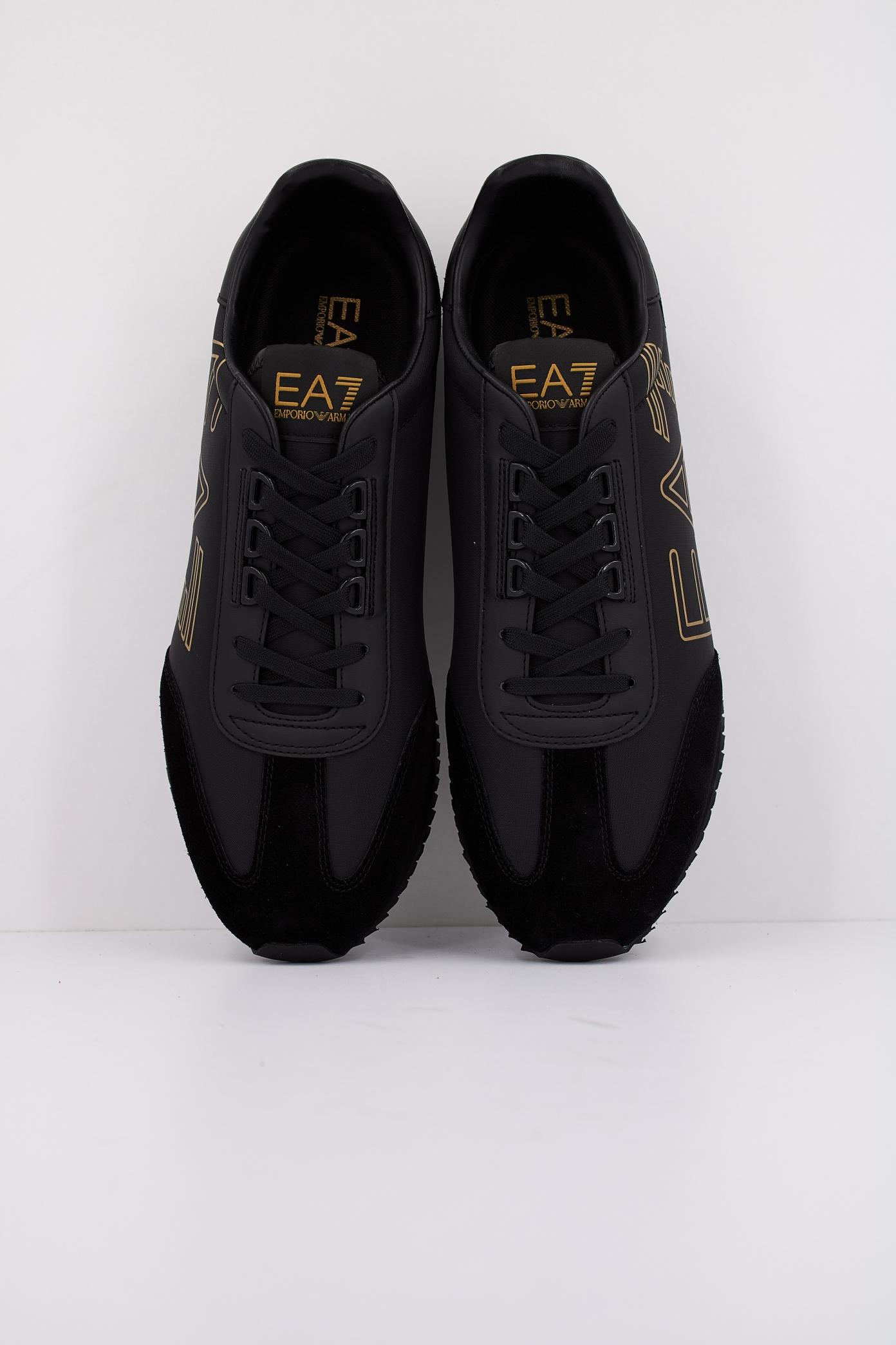 EMPORIO ARMANI XX en color NEGRO (3)