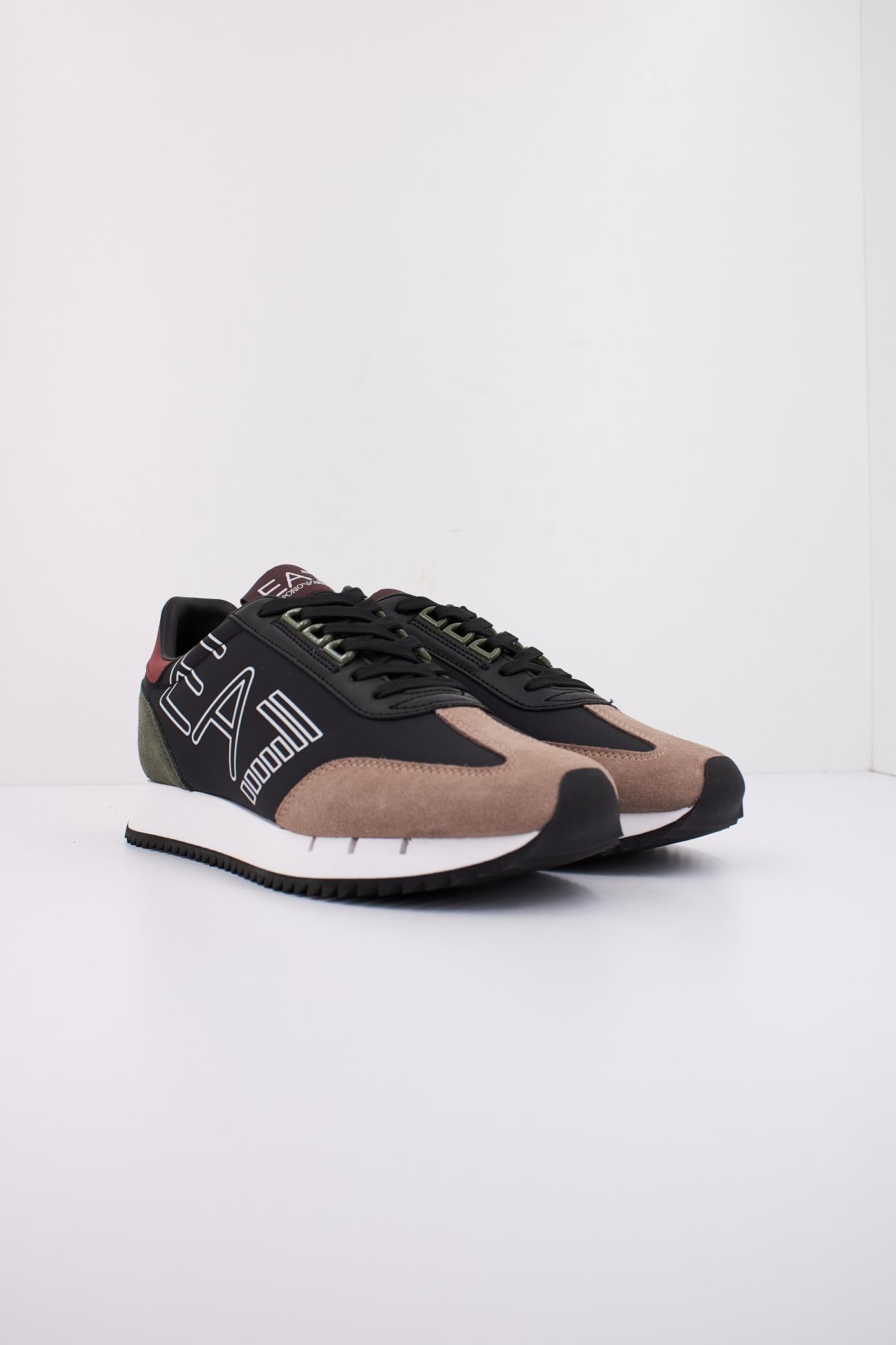 EMPORIO ARMANI XX XK en color NEGRO (2)