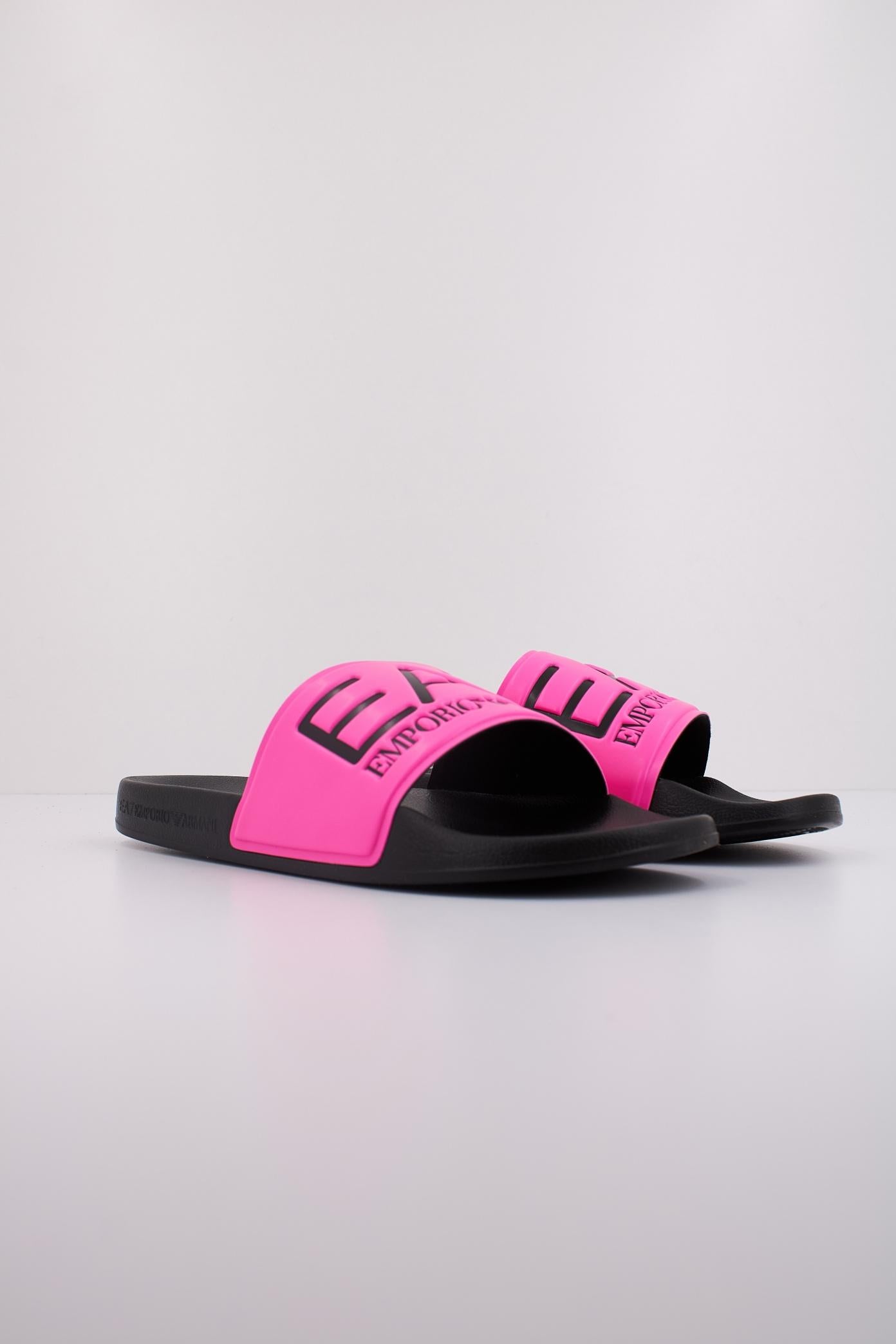 EMPORIO ARMANI SCARPE BEACHWEAR en color ROSA (2)