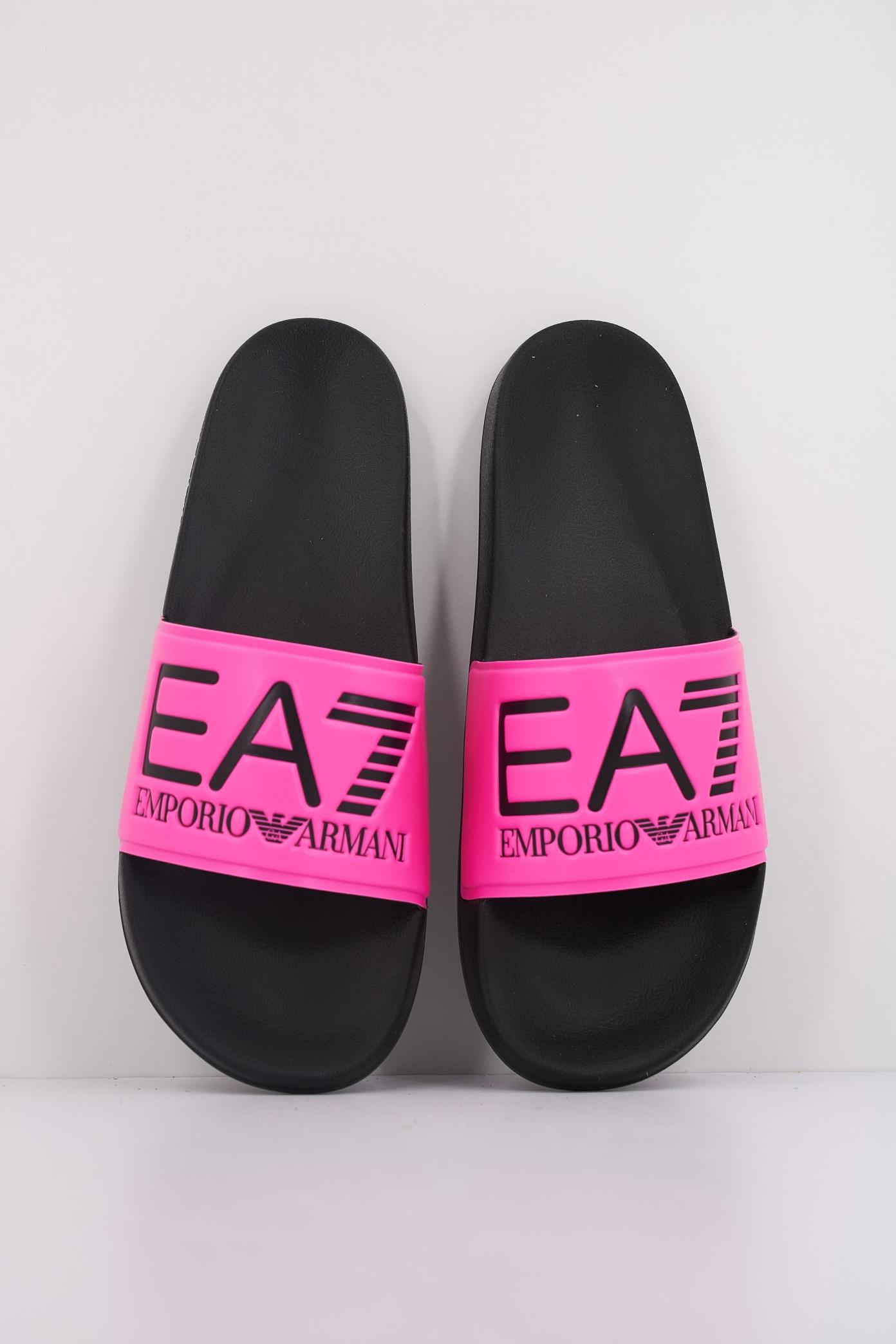 EMPORIO ARMANI SCARPE BEACHWEAR en color ROSA (3)