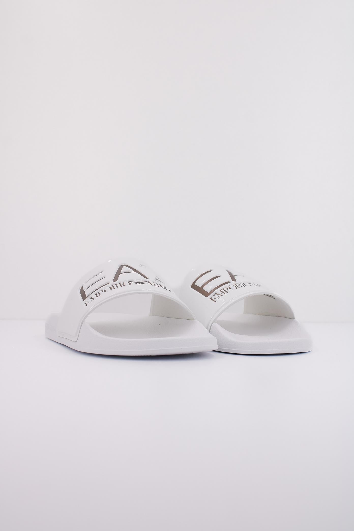 EMPORIO ARMANI SCARPE BEACHWEAR en color BLANCO (2)