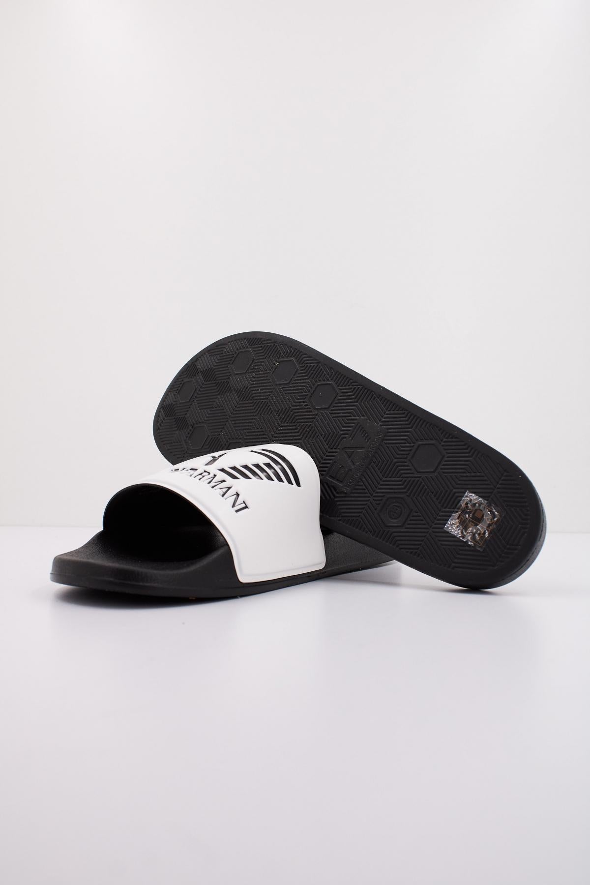 EMPORIO ARMANI SCARPE BEACHWEAR en color BLANCO (5)