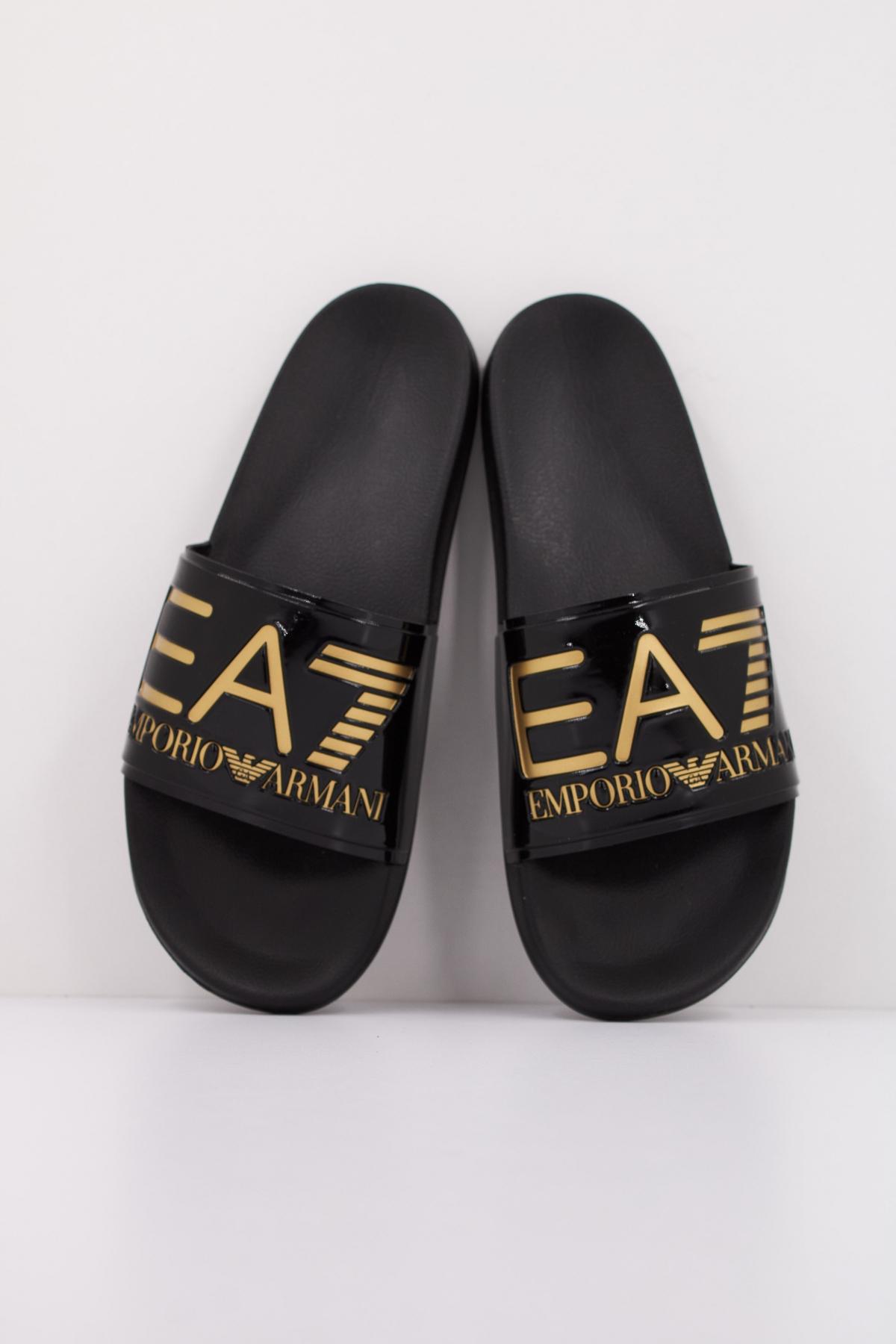 EMPORIO ARMANI SCARPE BEACHWEAR en color NEGRO (3)