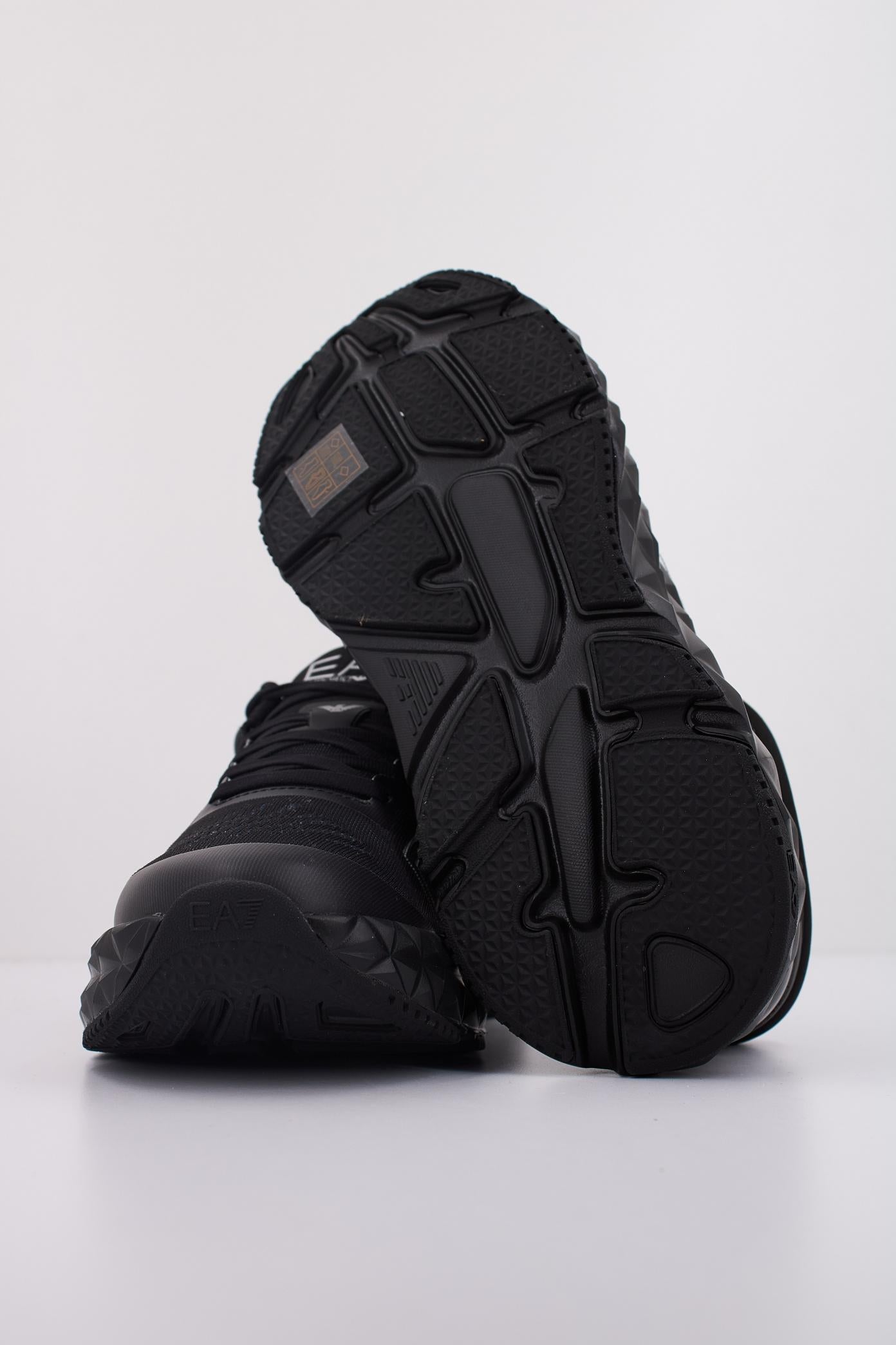 EMPORIO ARMANI XX XK en color NEGRO (5)