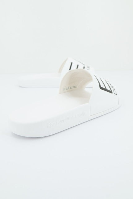 EMPORIO ARMANI BEACHWEAR en color BLANCO (3)