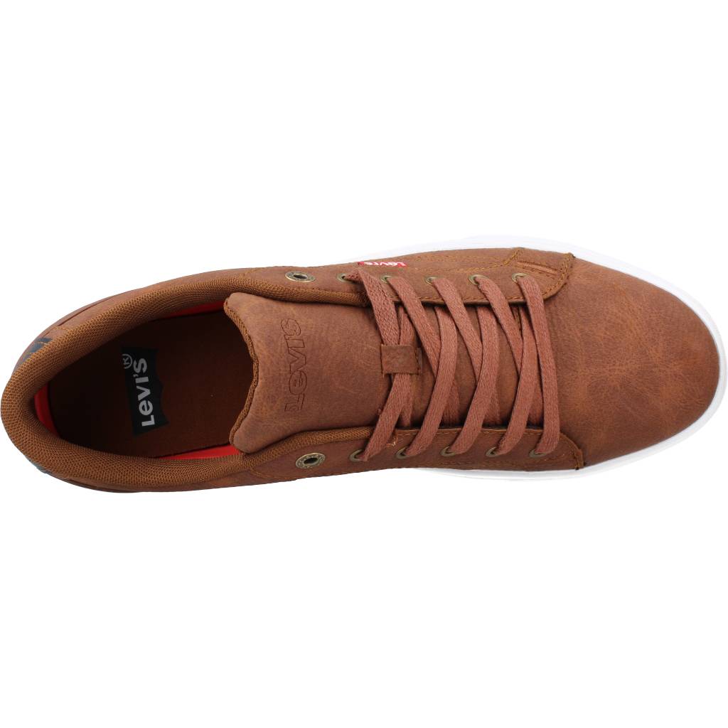LEVI'S COURTRIGHT en color MARRON (7)